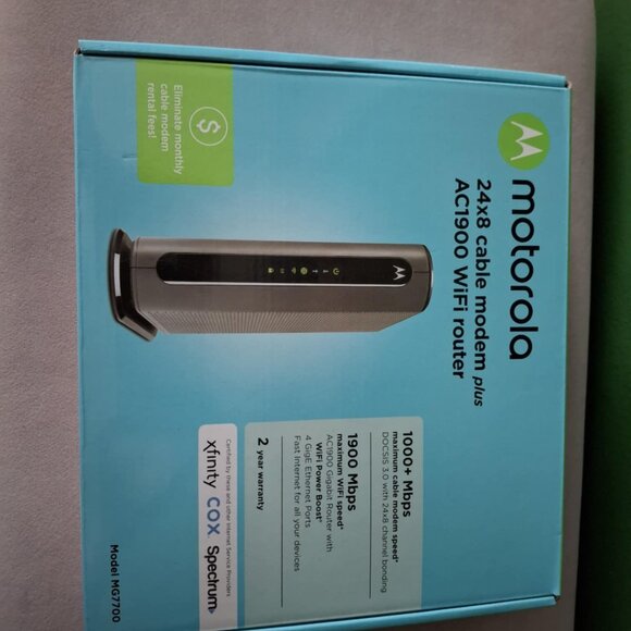 Motorola AC1900 WiFi Router 24x8 - Picture 4 of 4
